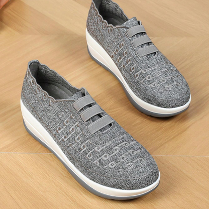 Adidași brodați elegante, cu toc elastic 